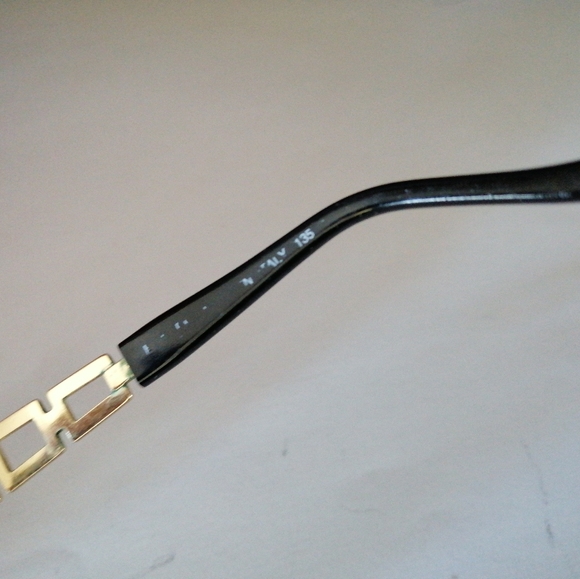 Vintage Fendi Sunglasses Made in Italy 135 Gold Black 90S - Picture 5 of 5